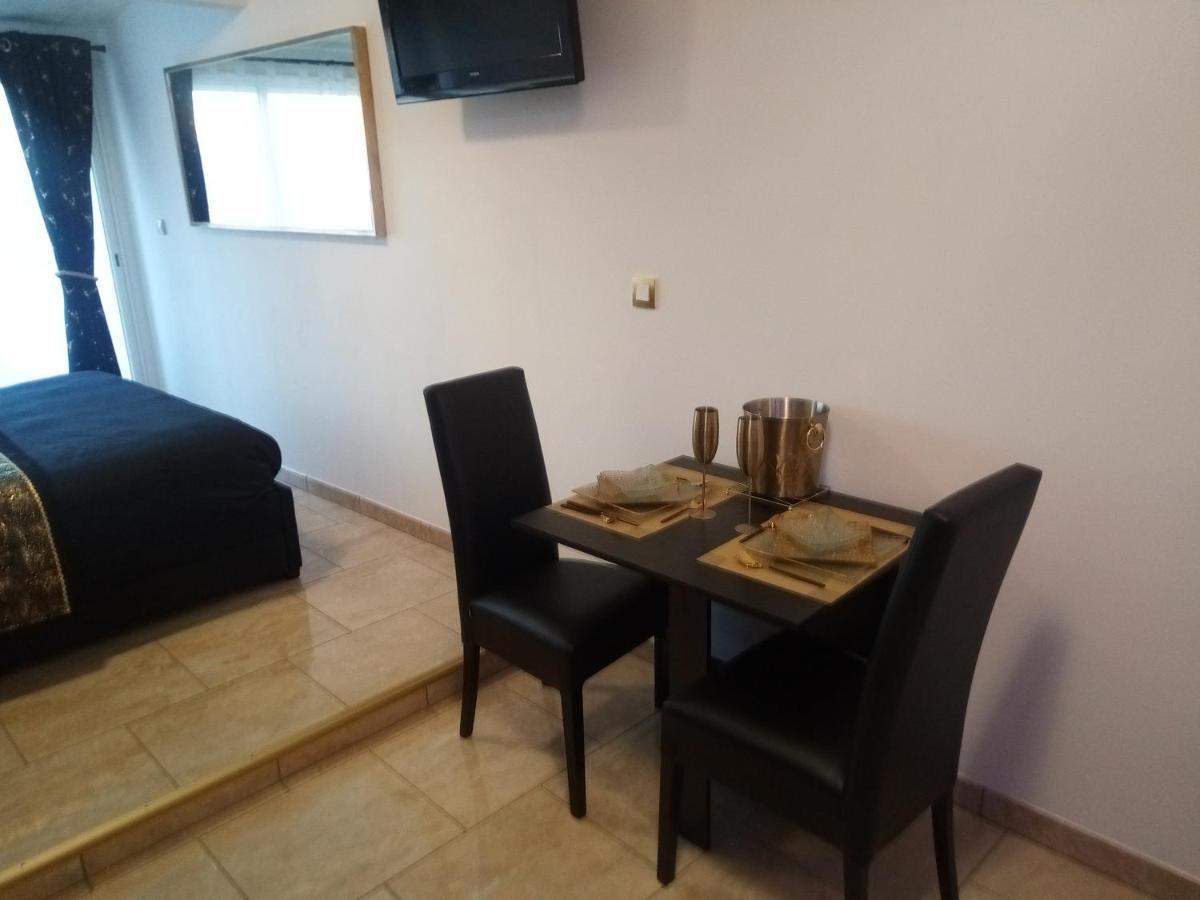 Village Naturiste Le Goldenblack Agde Dış mekan fotoğraf